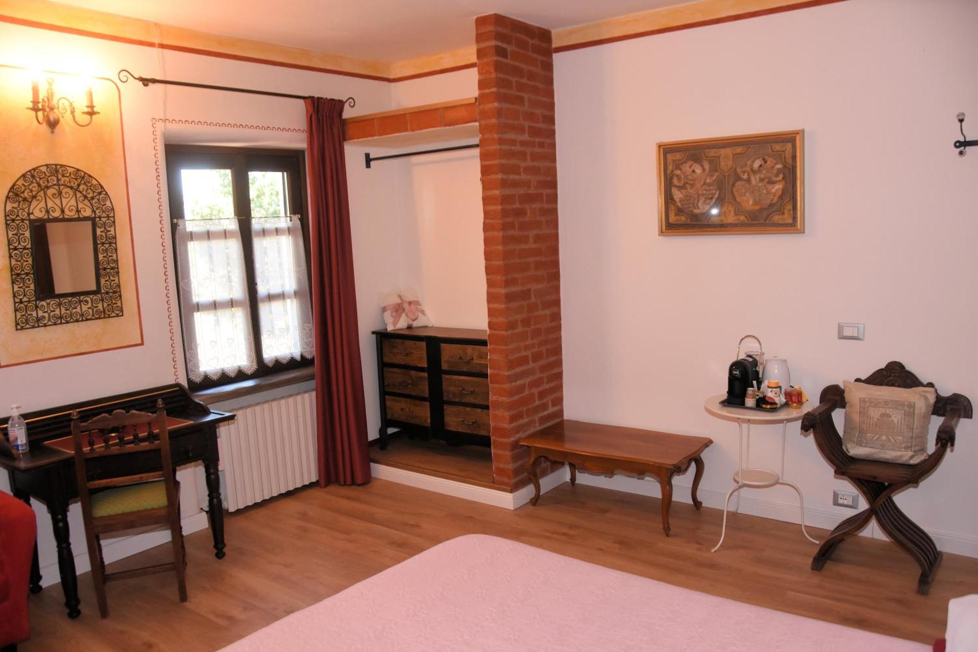 Guest House La Carolina Tigliole Eksteriør billede