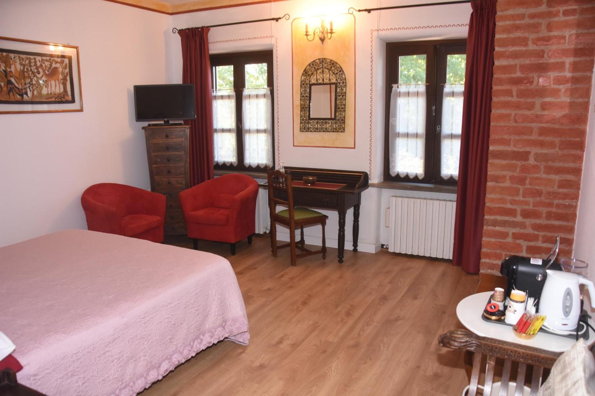 Guest House La Carolina Tigliole Eksteriør billede